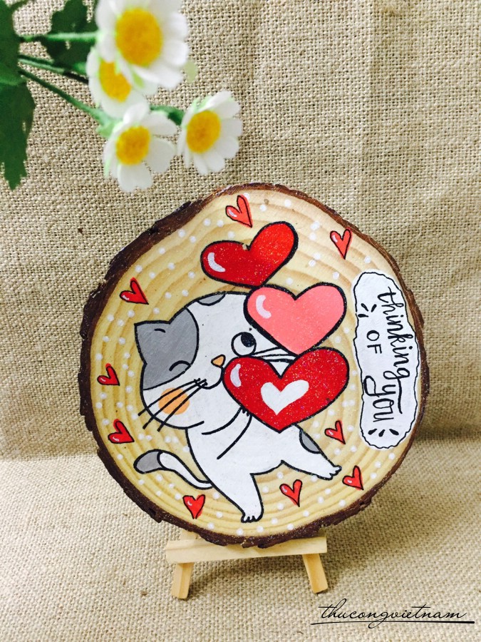 Khoanh gỗ vẽ tay mèo yêu mẫu 2